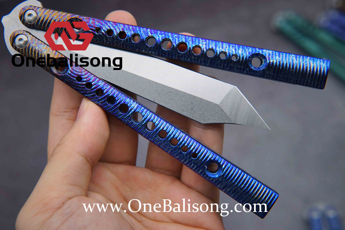 theone corrugation REP clone Titanium alloy-handle stainless steel blade bushings D2