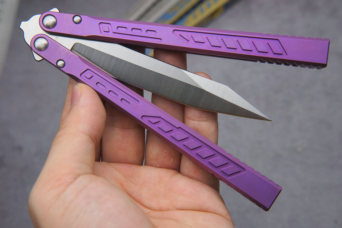 theone falcon clone Titanium-handle stainless blade bushing