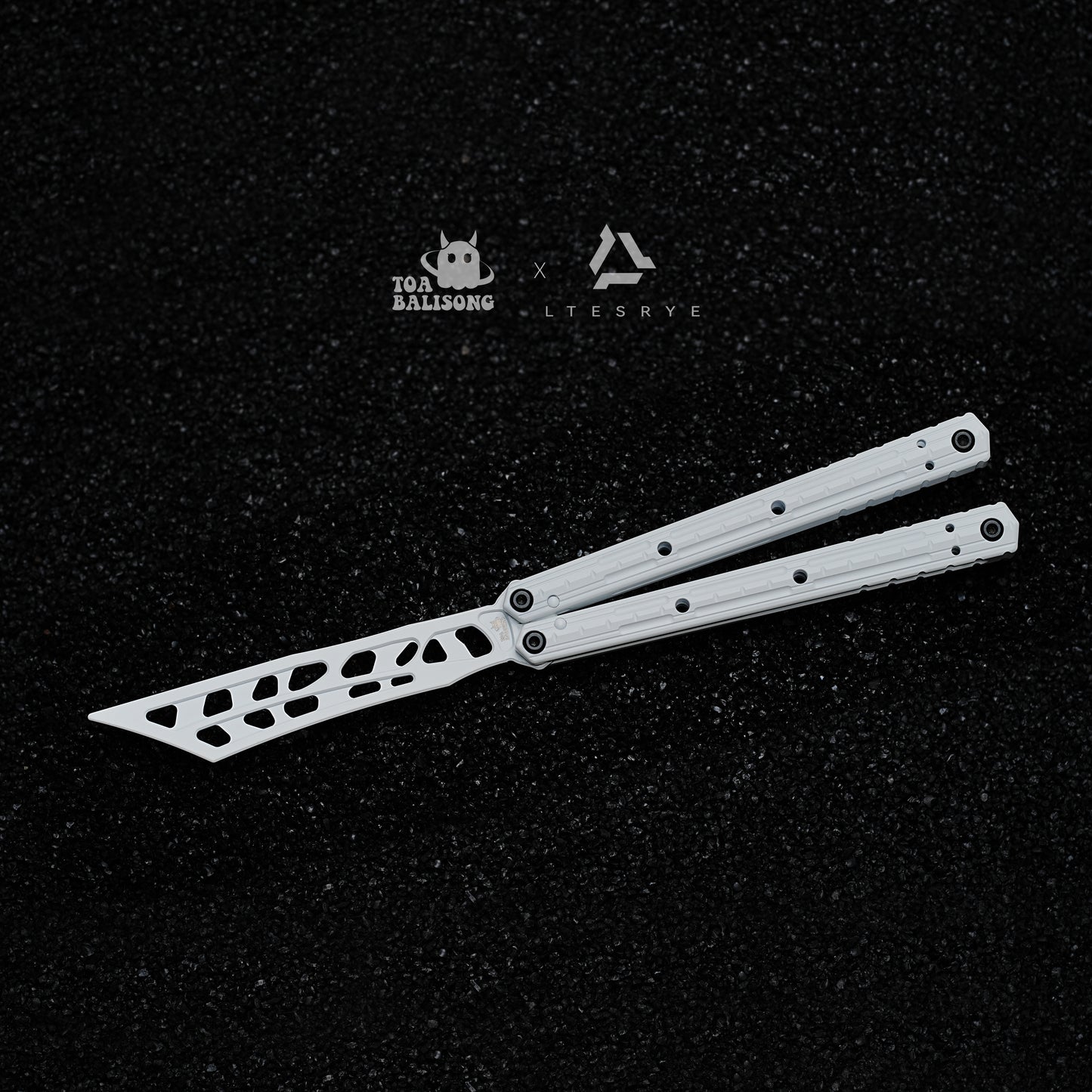 TOA & LTESRYE Portunus Balisong Clone Aluminum Alloy Handle Stainless Steel Blade Bushing