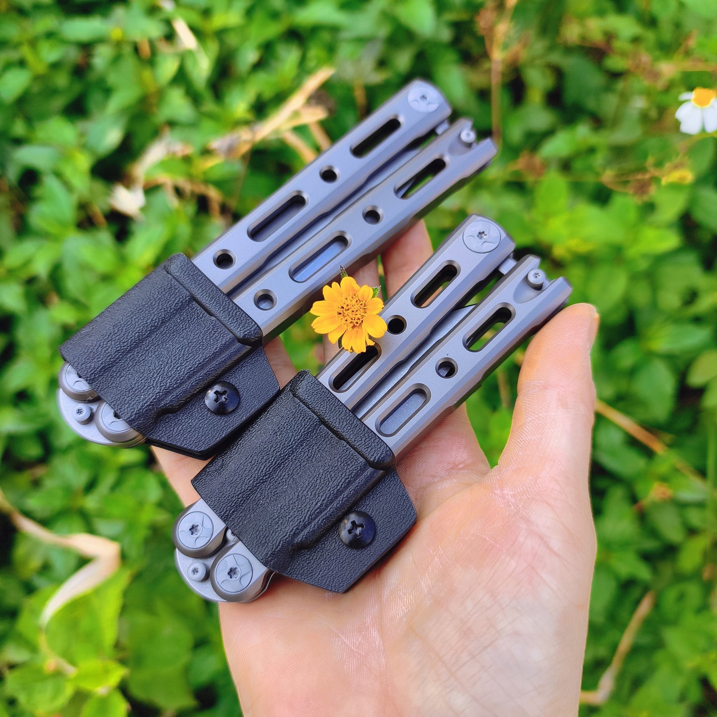 Baliplus BM85/BM82 Balisong Clone Titanium Alloy Handle VG-10 Stainless Steel Blade Double Sided KVT Structure