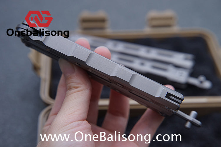 Mini Roar 82 Balisong Titanium Alloy Handle M390/MAGNACUT Stainless Steel Blade integrated Structure