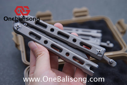 Mini Roar 82 Balisong Titanium Alloy Handle M390/MAGNACUT Stainless Steel Blade integrated Structure