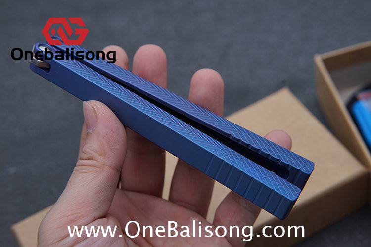 theone serif clone Titanium alloy-handle stainless steel blade