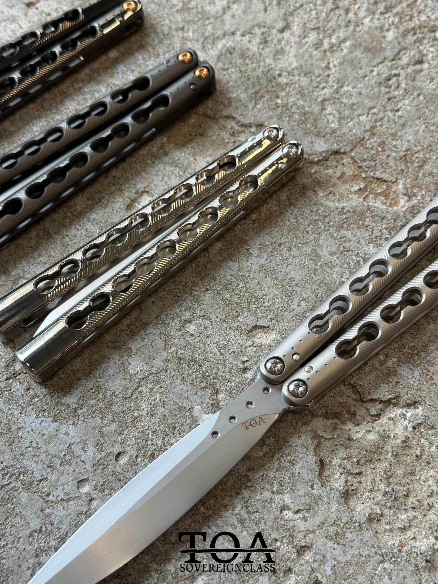 TOA DS-1 Original Balisong TC4 Titanium Alloy Handle Stainless Steel Blade Integrated Structure Bushing
