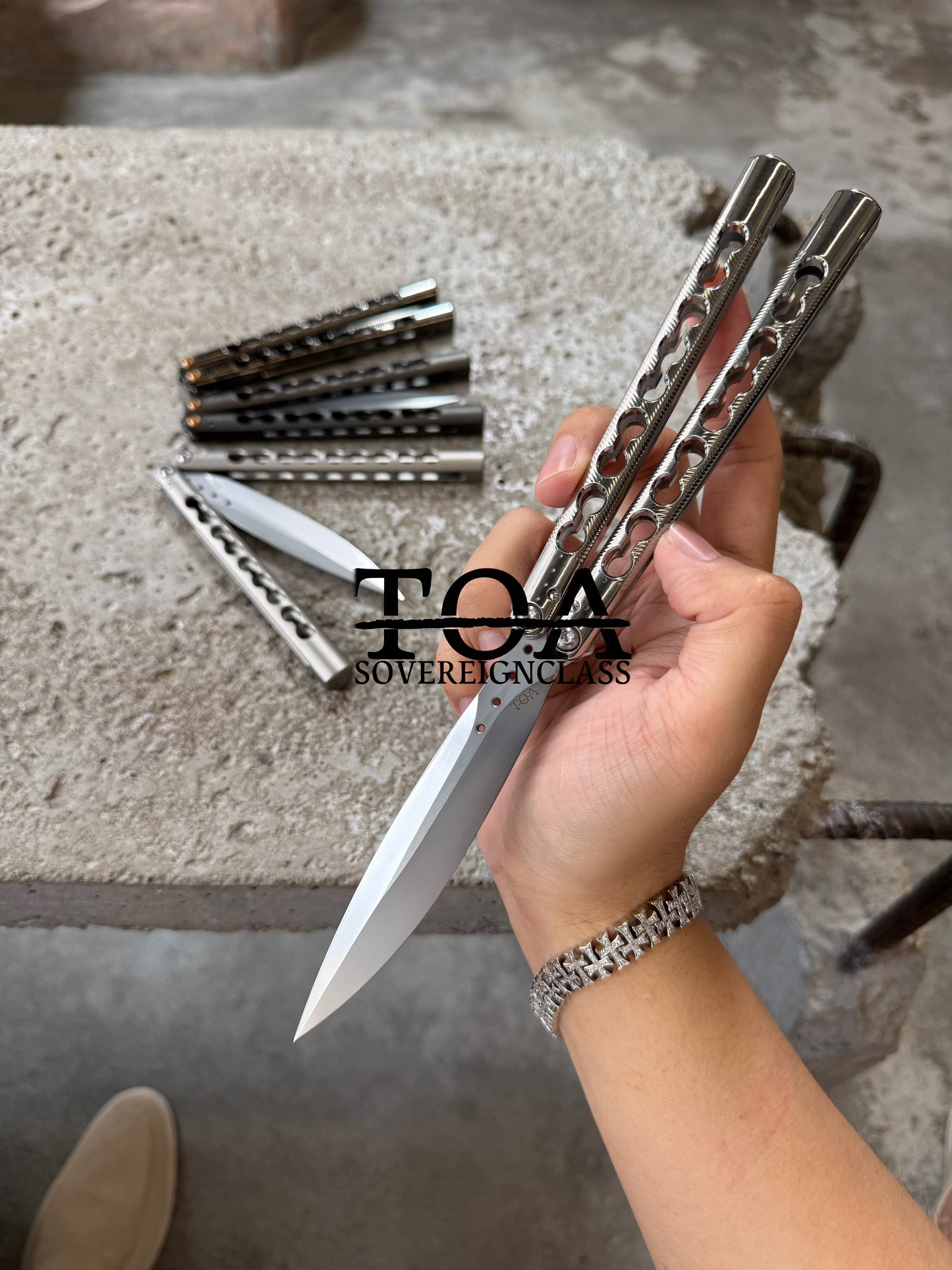 TOA DS-1 Original Balisong TC4 Titanium Alloy Handle Stainless Steel Blade Integrated Structure Bushing
